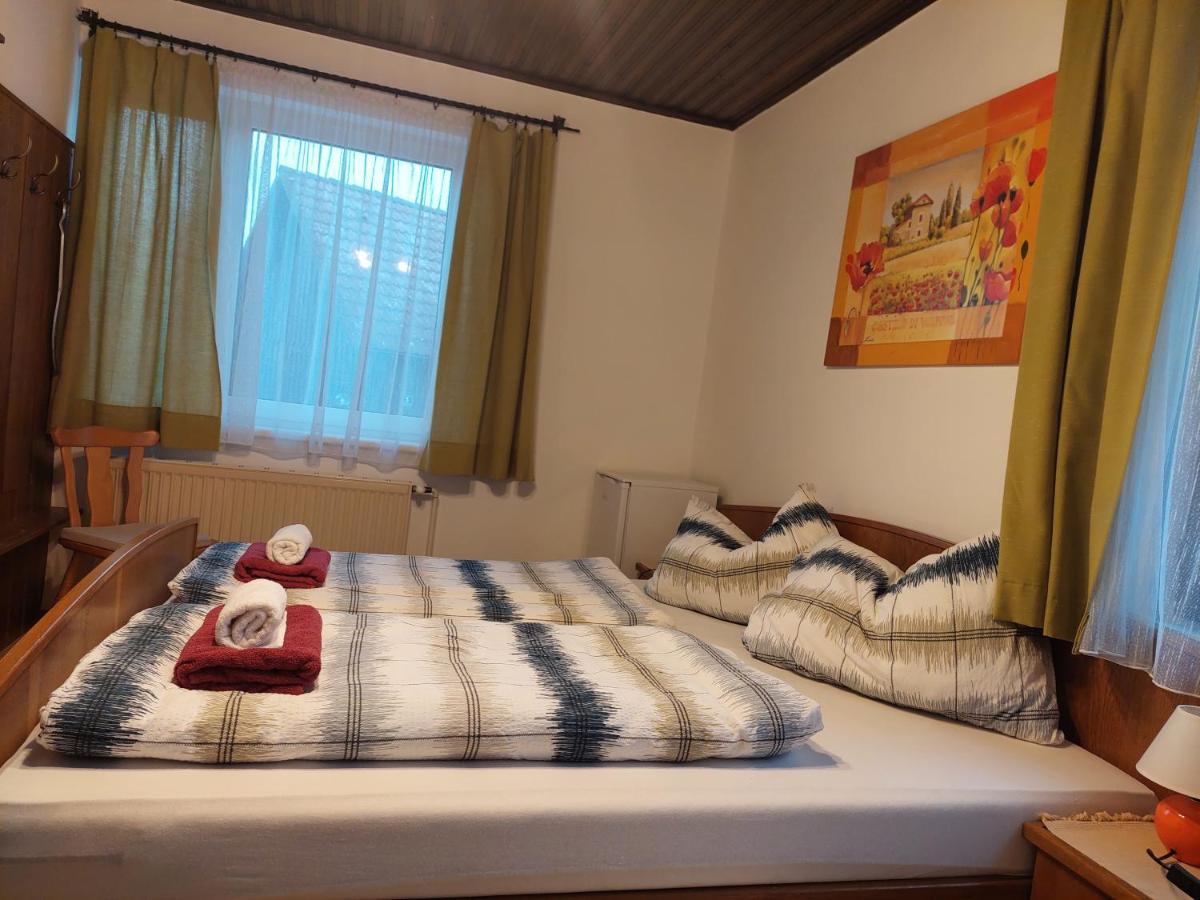 Pension Welserhof Wilfersdorf  Eksteriør bilde